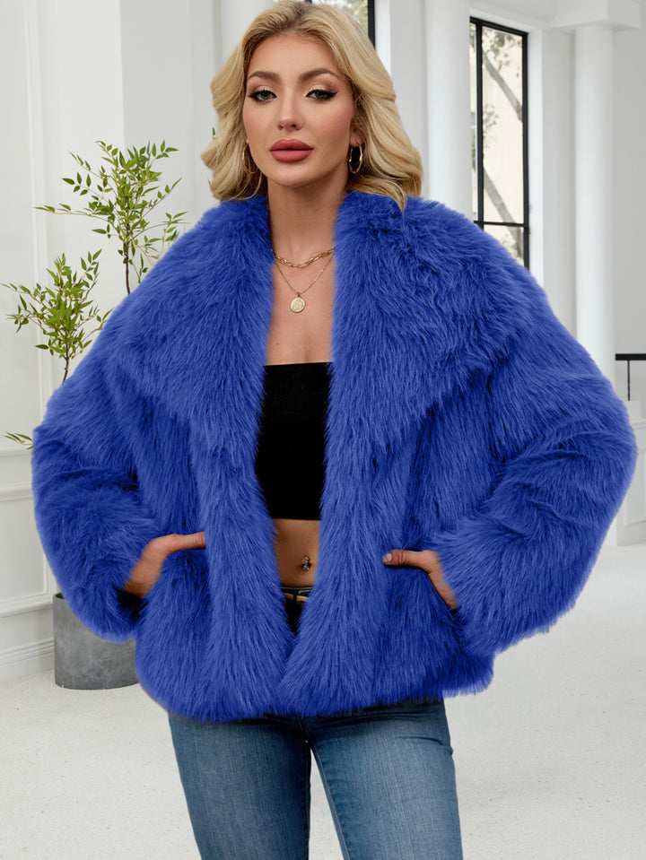 Damer Fuzzy Konstpälsjacka med oversized snitt och voluminösa ärmar Mirla-Eva Jonsson