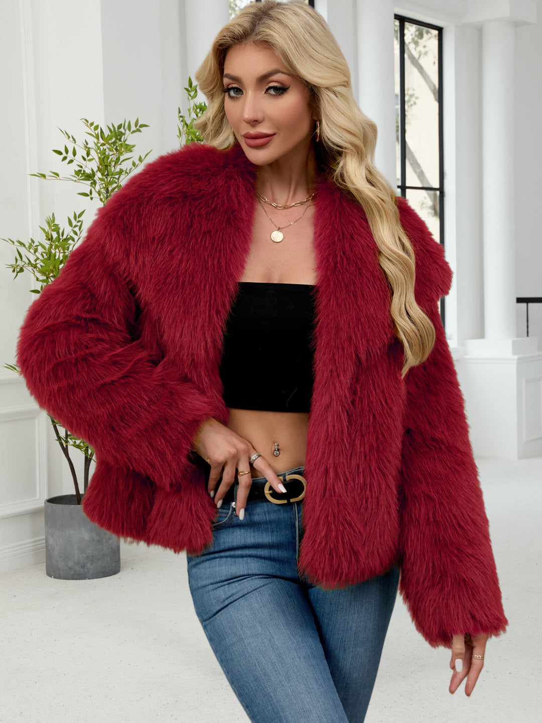 Damer Fuzzy Konstpälsjacka med oversized snitt och voluminösa ärmar Mirla-Eva Jonsson