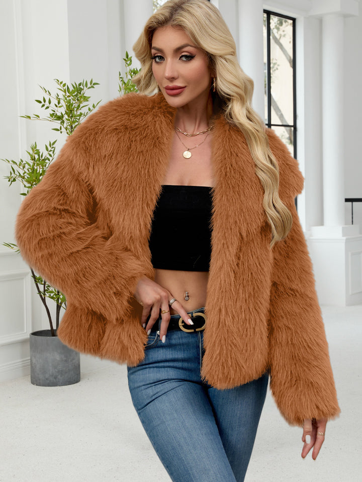 Damer Fuzzy Konstpälsjacka med oversized snitt och voluminösa ärmar Mirla-Eva Jonsson