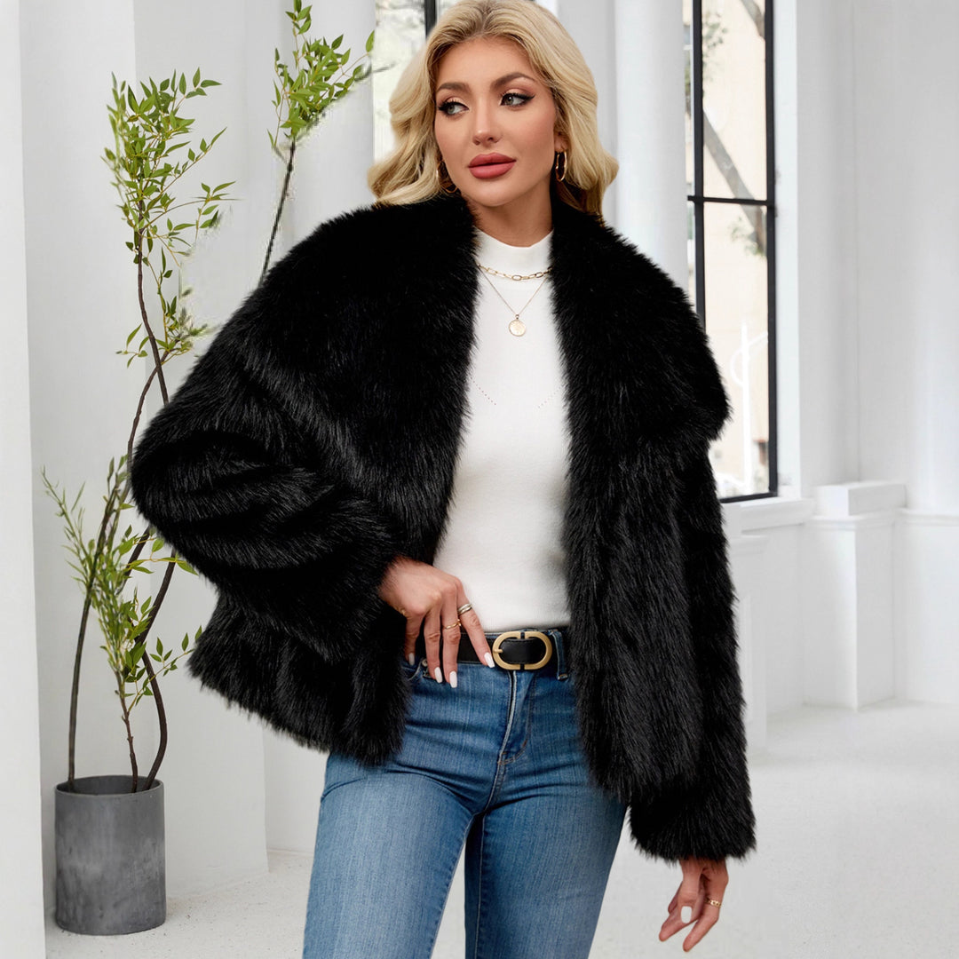 Damer Fuzzy Konstpälsjacka med oversized snitt och voluminösa ärmar Mirla-Eva Jonsson