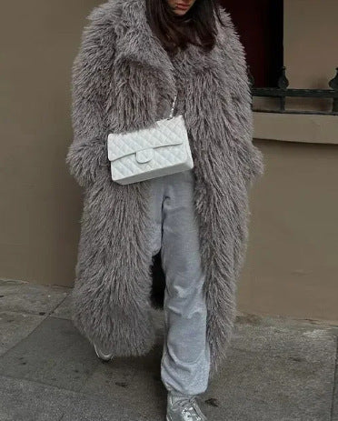 Damer Fuzzy Oversized-Kappa i Konstpäls Mirla-Eva Jonsson
