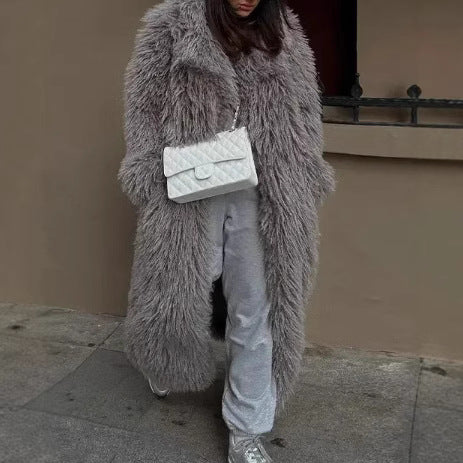 Damer Fuzzy Oversized-Kappa i Konstpäls Mirla-Eva Jonsson