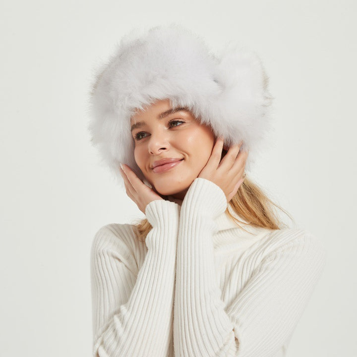 Damer Fuzzy Vintermössa med djuröron och voluminös design Mirla-Eva Jonsson