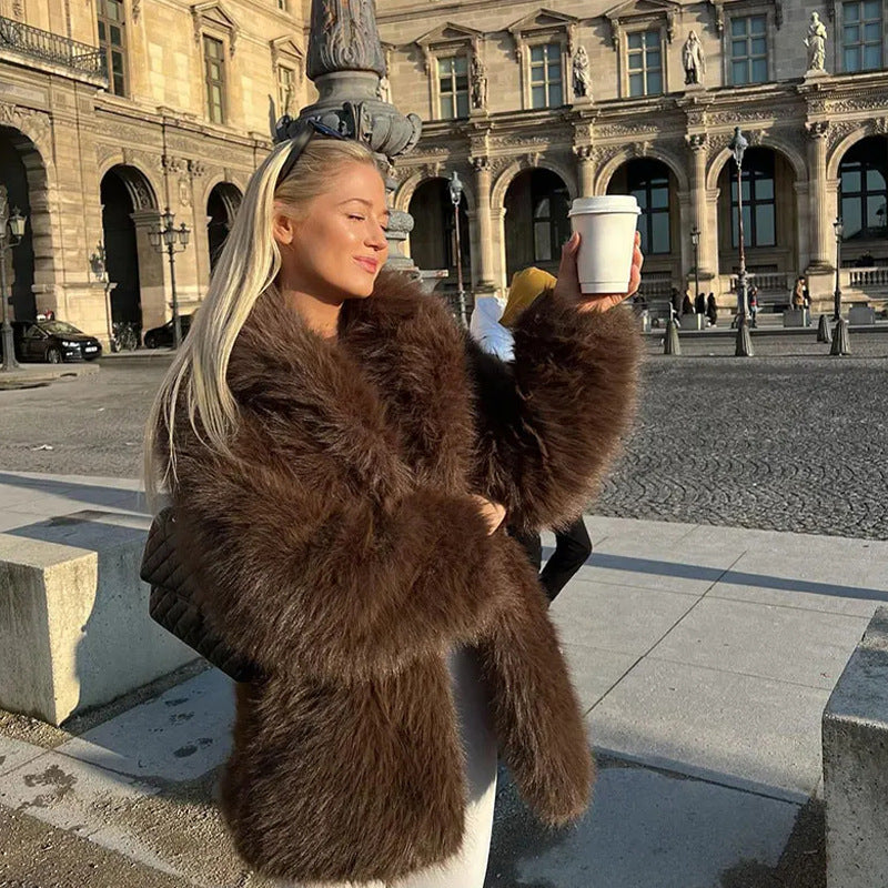 Damer Fuzzy pälsjacka med vid passform Mirla-Eva Jonsson