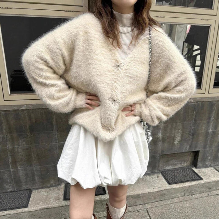 Damer Fuzzy stickad cardigan med eleganta knapppdetaljer Eva Jonsson-Eva Jonsson