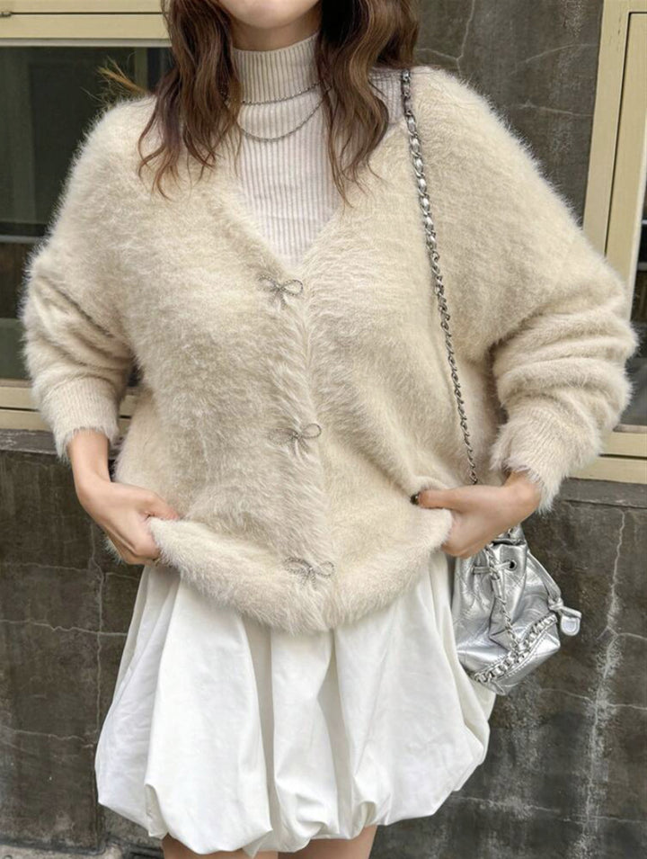 Damer Fuzzy stickad cardigan med eleganta knapppdetaljer Eva Jonsson-Eva Jonsson