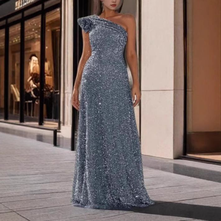 Damer Glamorous Maxi Klänning med Off-Shoulder Design och Glittrande Paljetter-Eva Jonsson