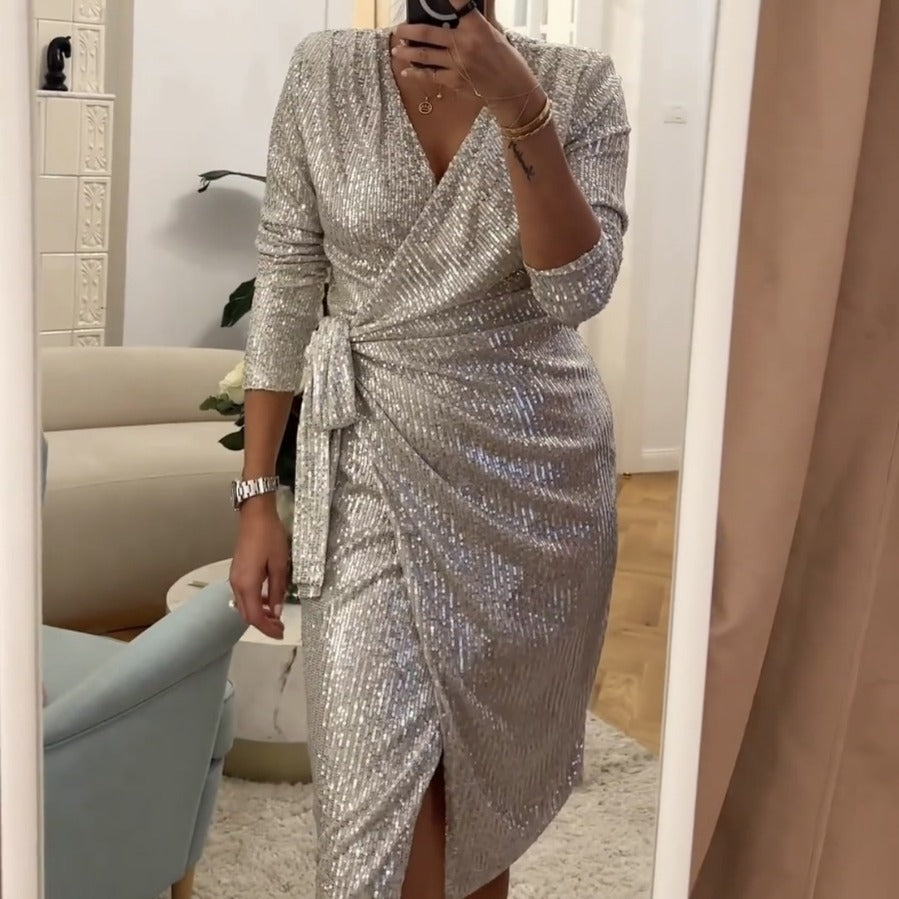 Damer Glamourösa Paljettklänning med Inbunden Look och Långa Ärmar Mirla-Eva Jonsson