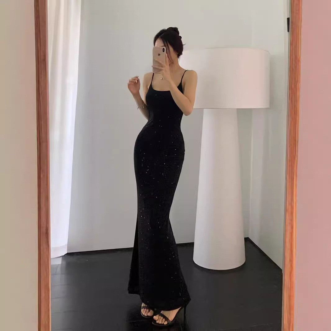 Damer Glamouröst Maxiklänning med eleganta Spaghettiband och utsvängd nederkant Mirla-Eva Jonsson