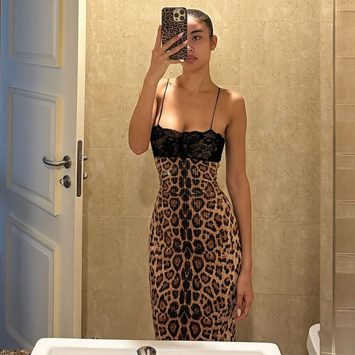Damer Glamouröst Maxiklänning med spetsoberdel och paljettdekoration Mirla-Eva Jonsson