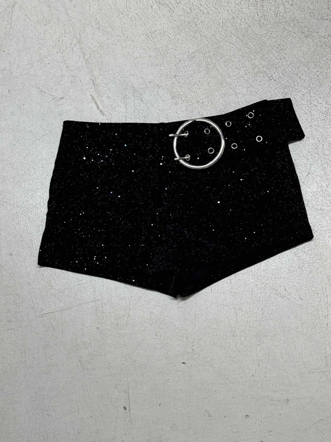 Damer Glittrande Mini-shorts med dekorativ spänne och gnistrande design Mirla-Eva Jonsson