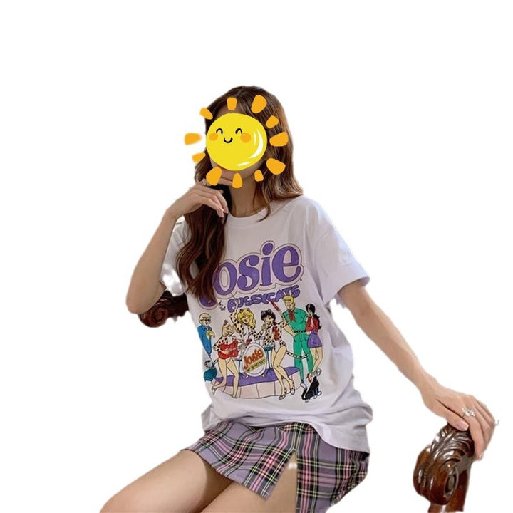 Damer Grafiskt T-Shirt med vintage röd tryck och lös passform-Eva Jonsson