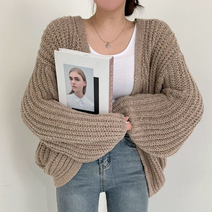 Damer Grovstickad Cardigan med Avslappnad Passform och Voluminösa Ärmar Mirla-Eva Jonsson