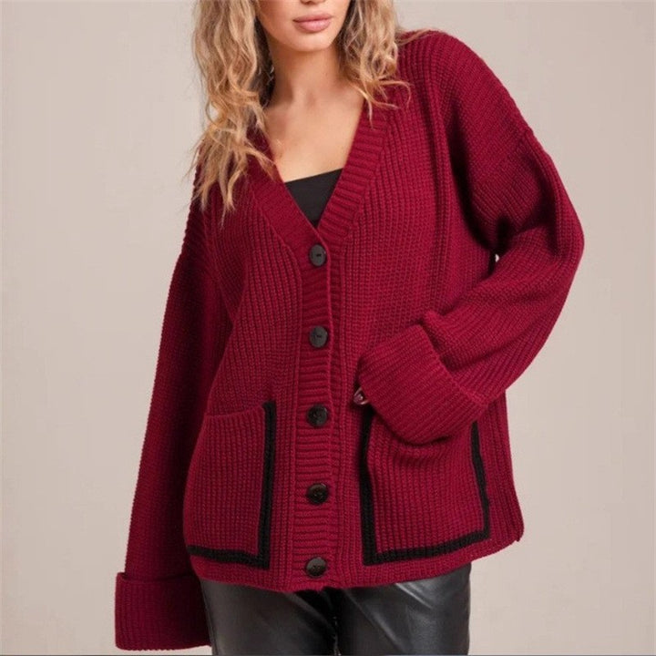 Damer Grovstickad Cardigan med Djupa Fickor och Elegant Knapplist Mirla-Eva Jonsson