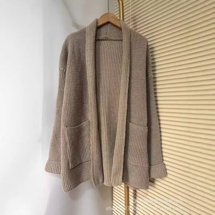 Damer Grovstickad Cardigan med Eleganta Slag och Midjebälte Mirla-Eva Jonsson