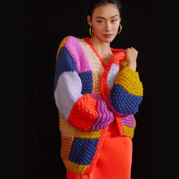 Damer Grovstickad Cardigan med färgglad Patchwork-design Mirla-Eva Jonsson
