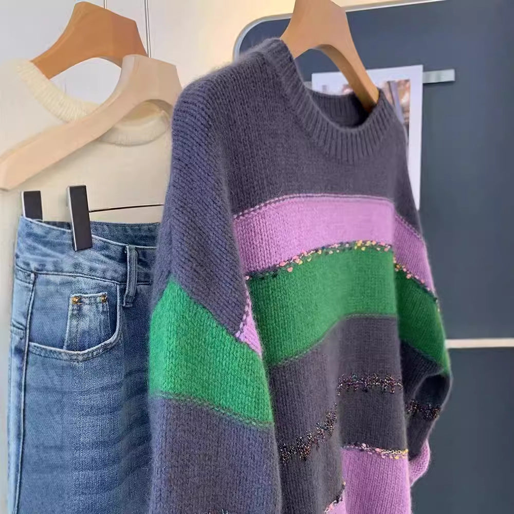 Damer Grovt Stickad Tröja med Färgglada Ränder och Dekorativa Detaljer Mirla-Eva Jonsson