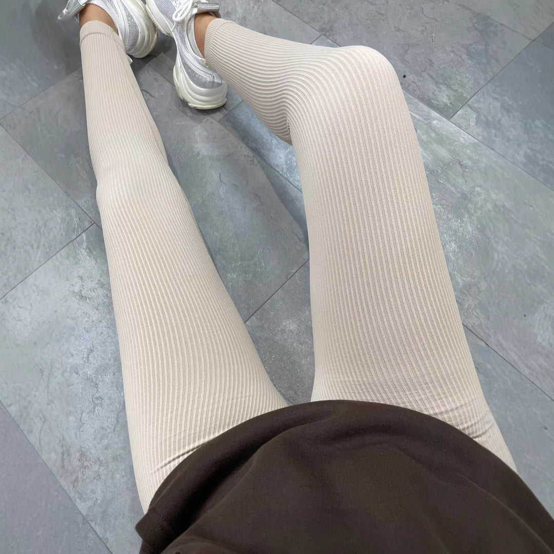 Damer Hög Kvalitet Ribbad Design Leggings med Hög Midja Mirla-Eva Jonsson