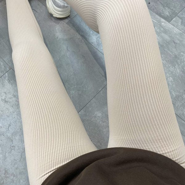 Damer Hög Kvalitet Ribbad Design Leggings med Hög Midja Mirla-Eva Jonsson