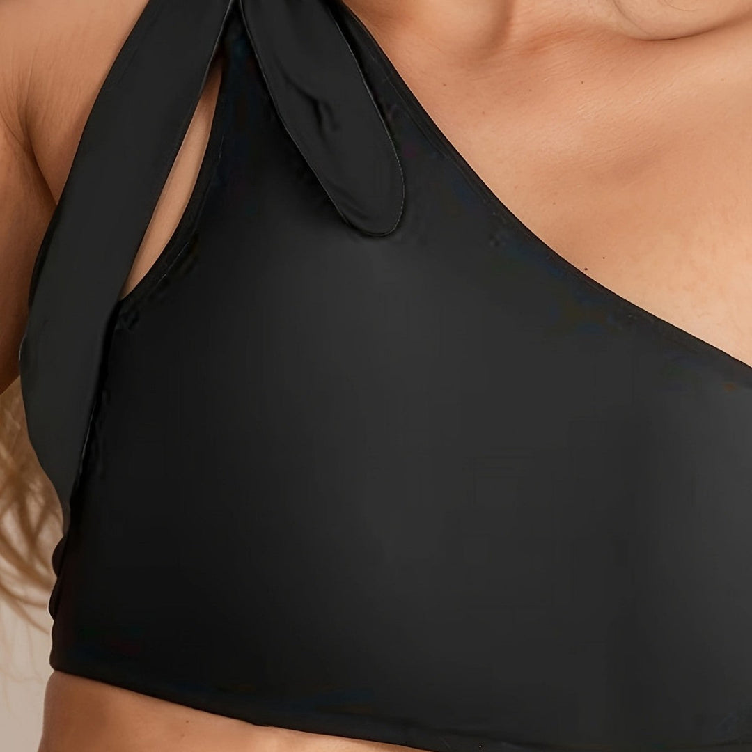Damer Högmidjad Bikini-set med Asymmetrisk Topp och Justerbar Skärning Mirla-Eva Jonsson