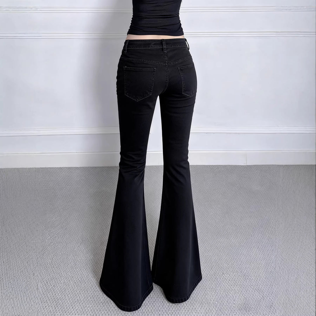Damer Högmidjade Flared Jeans med praktiska fickor Mirla-Eva Jonsson