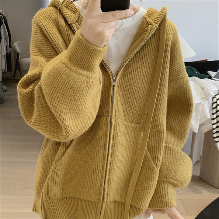 Damer Hoodiejacka med Trendigt Ribbstickdesign och Praktiska Fickor Mirla-Eva Jonsson