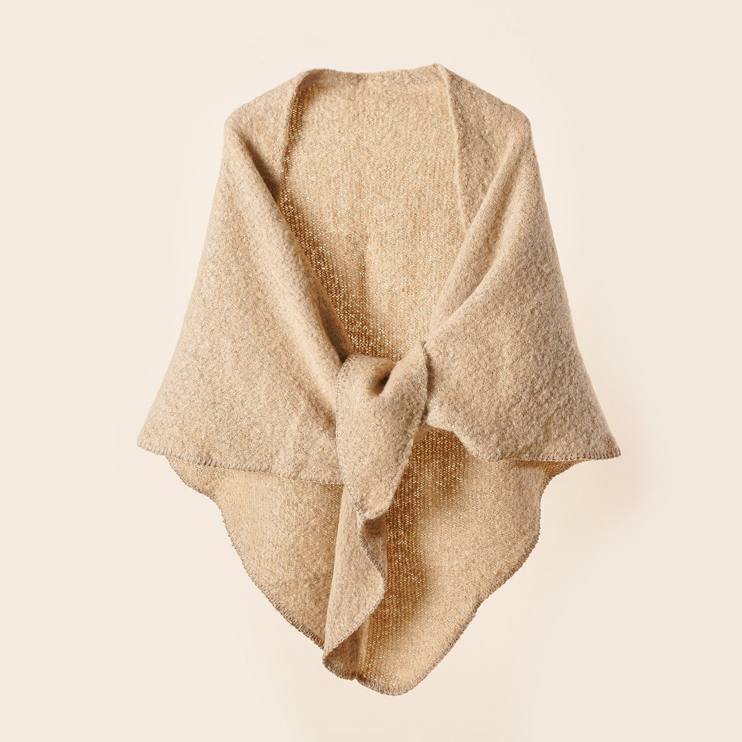 Damer KRAMMIG Wrap poncho med moderna fransar och elegant design Mirla-Eva Jonsson