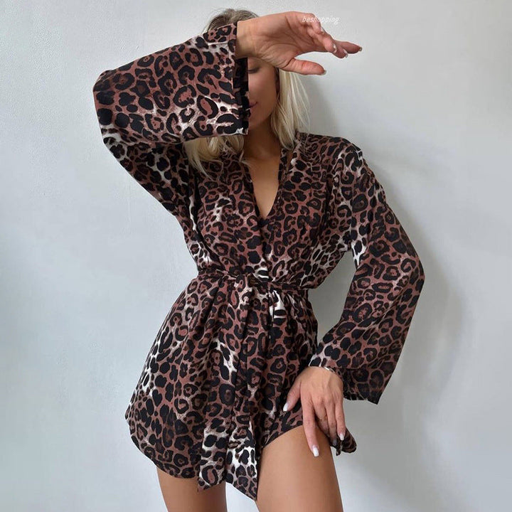 Damer Kimono-morgonrock med leopardmönster och lös passform Mirla-Eva Jonsson