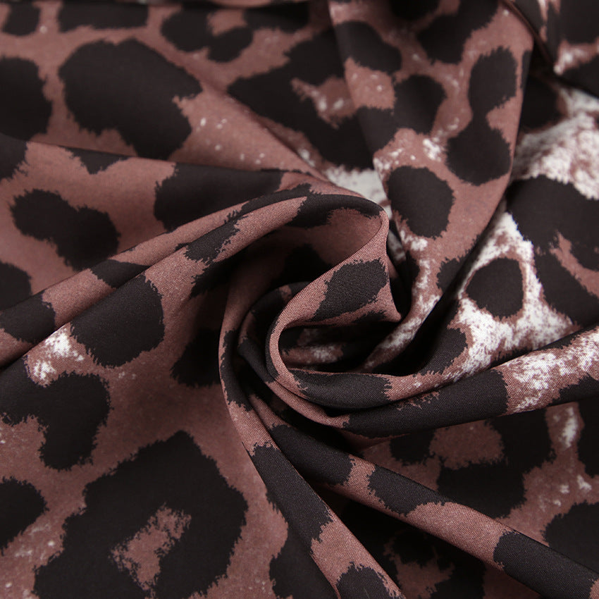 Damer Kimono-morgonrock med leopardmönster och lös passform Mirla-Eva Jonsson