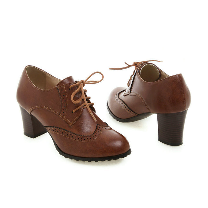 Damer Klassiska snörskor med modernt brogue-design Mirla-Eva Jonsson