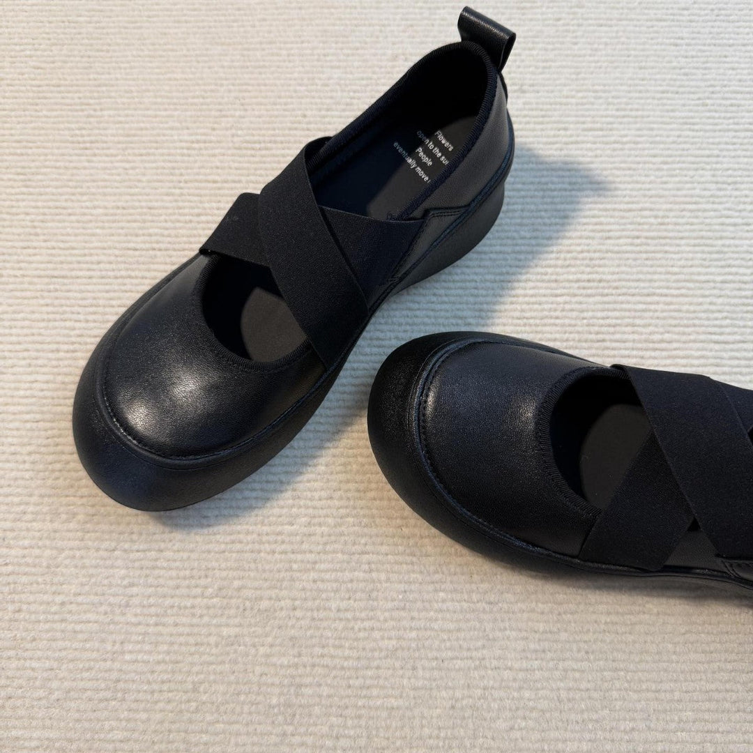 Damer Komfort-sneakers med elastiskt korsband och vadderad sula Mirla-Eva Jonsson