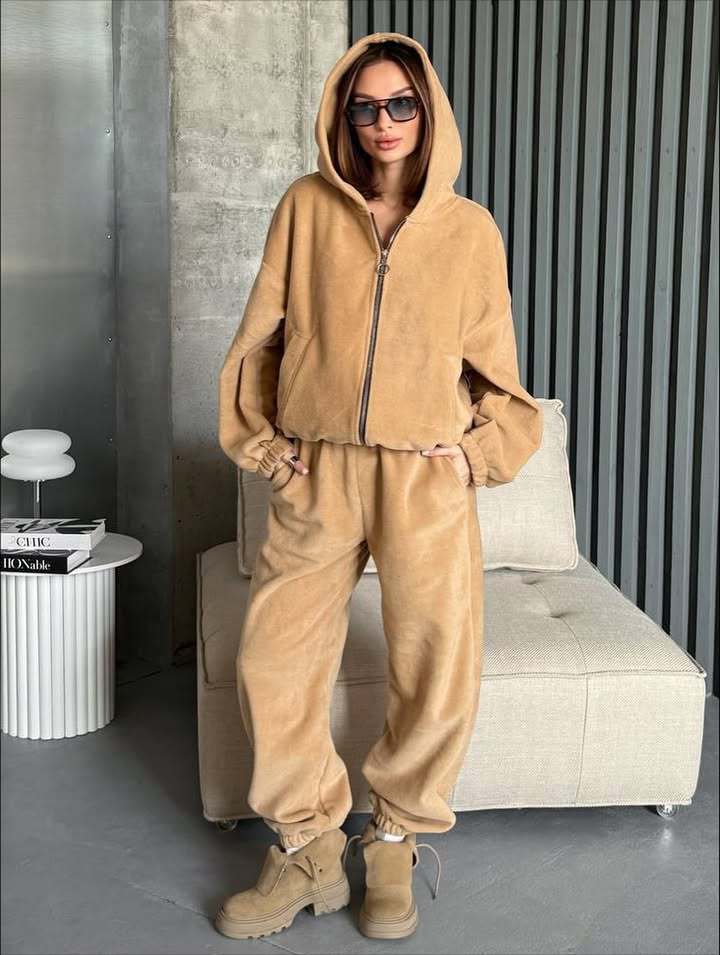 Damer Komfortabel Velour Hoodie Träningsdräkt med Dragkedja Mirla-Eva Jonsson