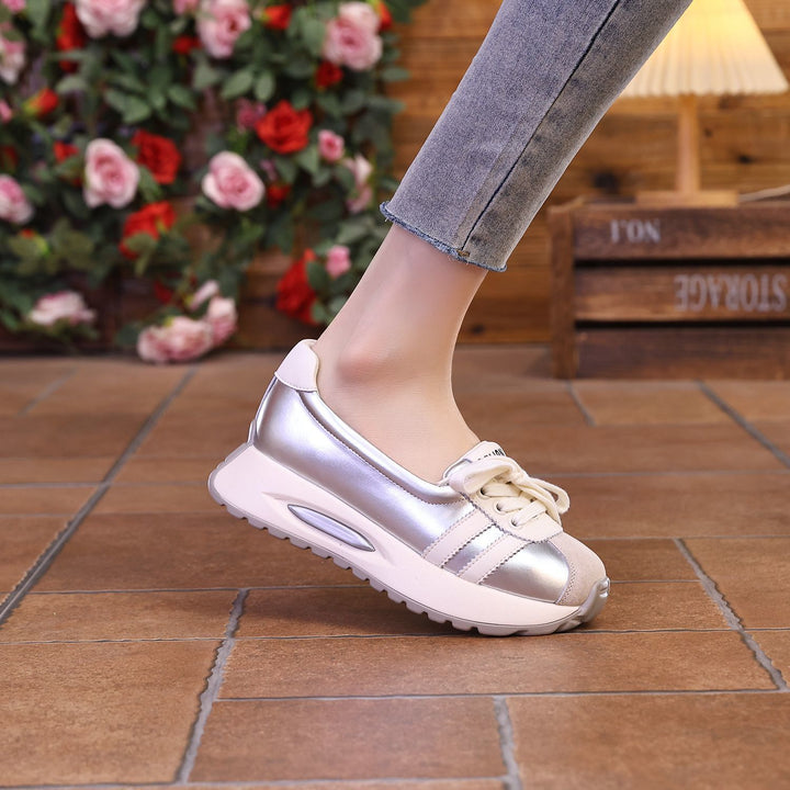 Damer Komfortabla Sneakers i moderiktig mix av läder och textil Mirla-Eva Jonsson
