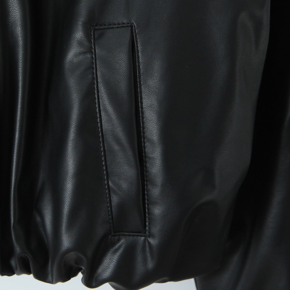 Damer Konstläder Bikerjacka i avslappnad Cropped-design Mirla-Eva Jonsson
