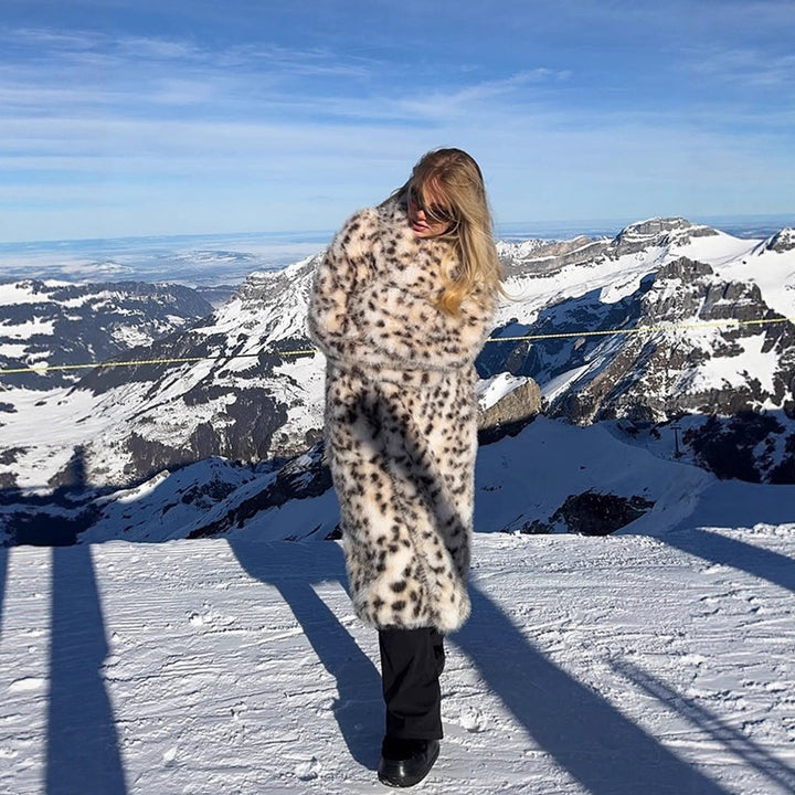 Damer Konstpäls Kappa med elegant leopardmönster Mirla-Eva Jonsson