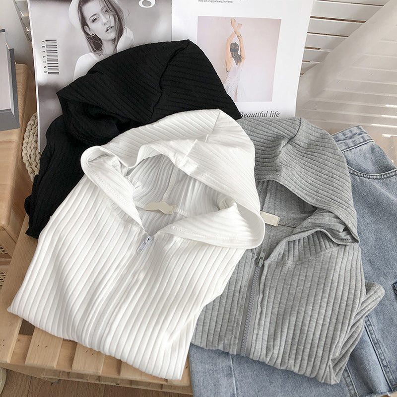 Damer Kortärmad Huva Zip-Up Topp med Ribbad Textur Mirla-Eva Jonsson