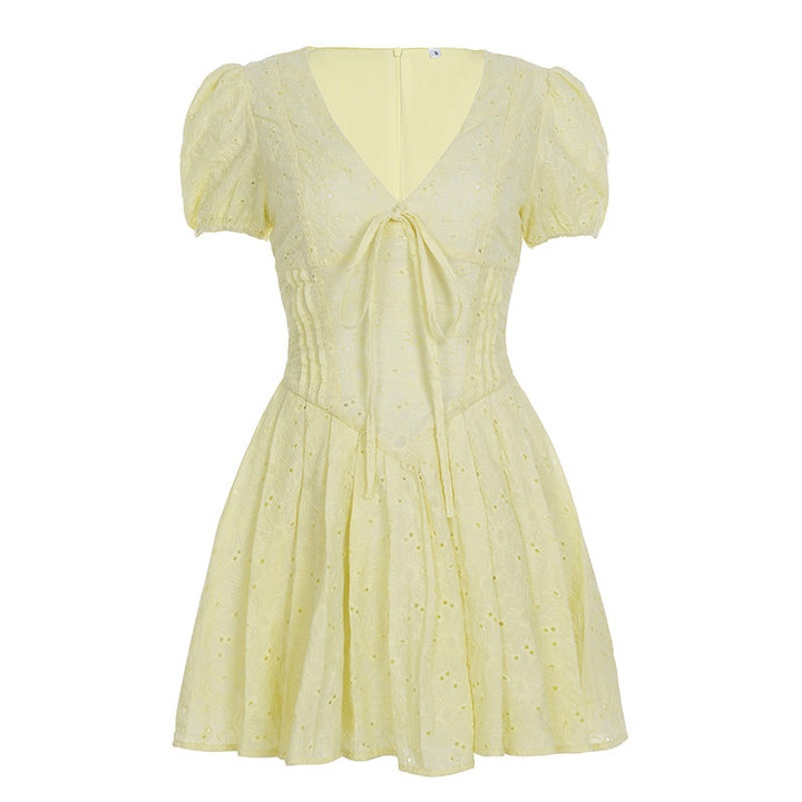 Damer Kortärmad Sommardress med eleganta Volangdetaljer och Bindband Mirla-Eva Jonsson