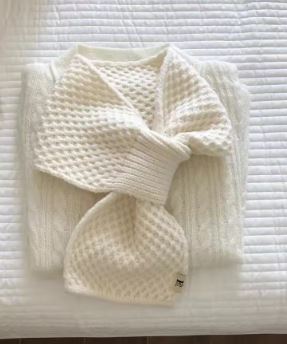 Damer Kram-sjal med Elegant Slipsutseende och Högkvalitativ Bearbetning Mirla-Eva Jonsson