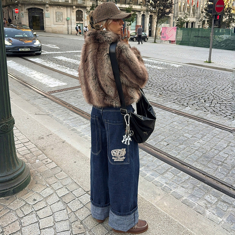 Damer Kunstpälsjacka i modern Cropped-stil Mirla-Eva Jonsson