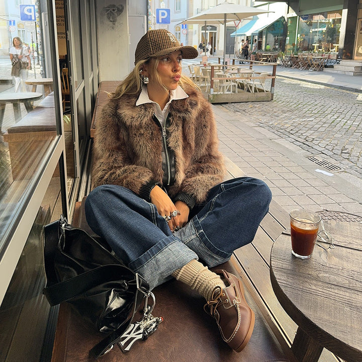 Damer Kunstpälsjacka i modern Cropped-stil Mirla-Eva Jonsson