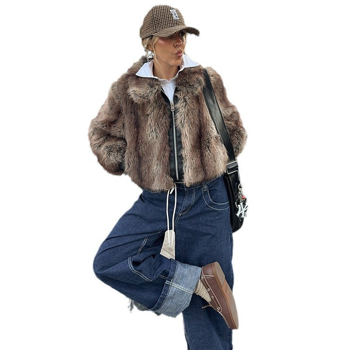 Damer Kunstpälsjacka i modern Cropped-stil Mirla-Eva Jonsson