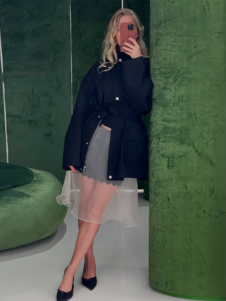 Damer Lång trenchcoat med bred krage och midjejusterbart bälte Eva Jonsson-Eva Jonsson