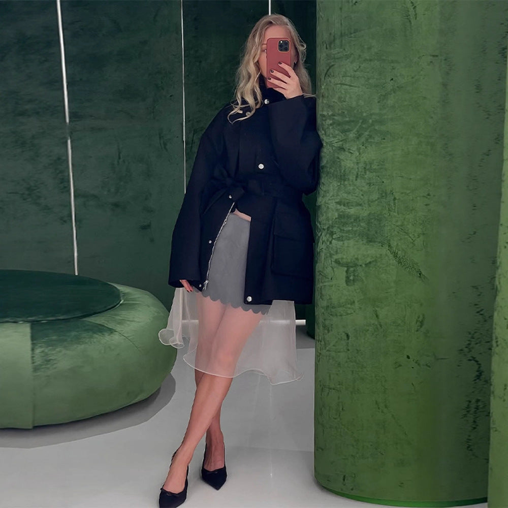 Damer Lång trenchcoat med bred krage och midjejusterbart bälte Eva Jonsson-Eva Jonsson