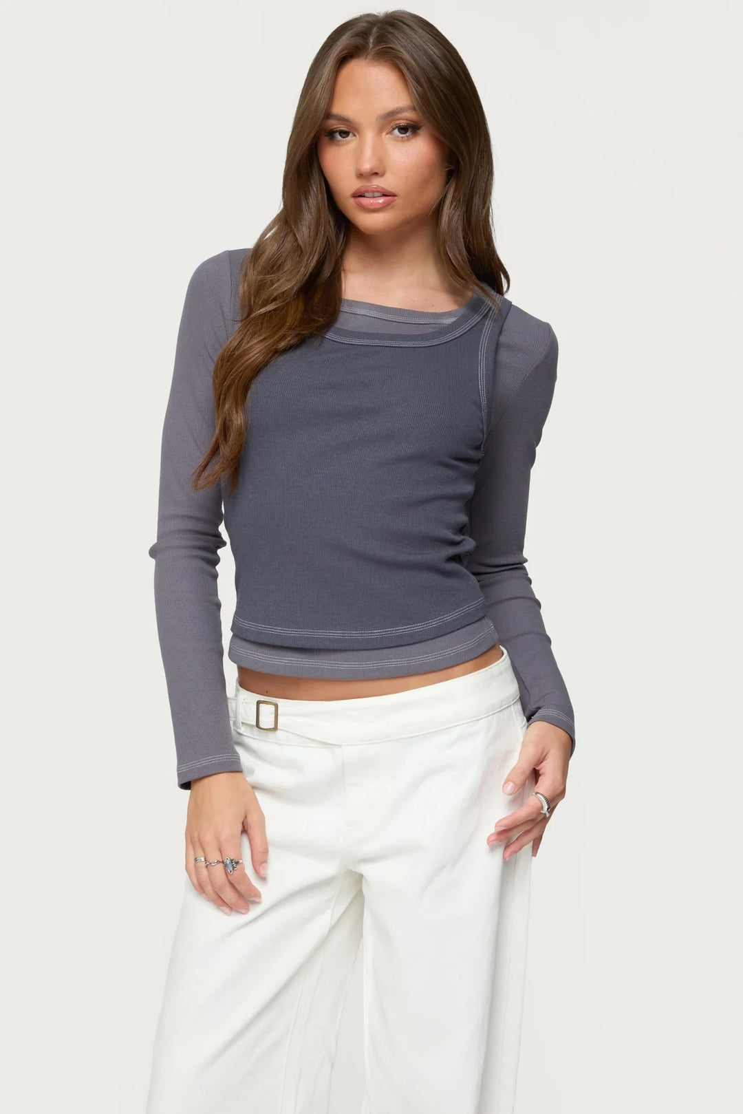 Damer Långärmad Crop Top med moderiktig färgkontrast och sömlös bearbetning Mirla-Eva Jonsson
