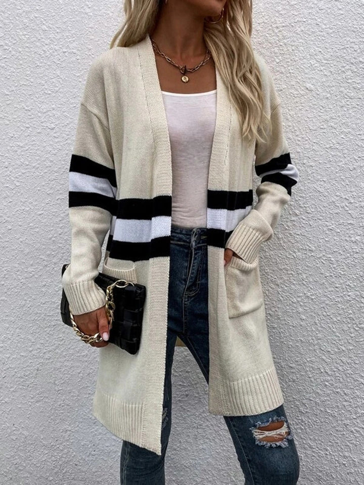 Damer Långärmad Stickad cardigan med moderna ränder och praktiska fickor Eva Jonsson-Eva Jonsson