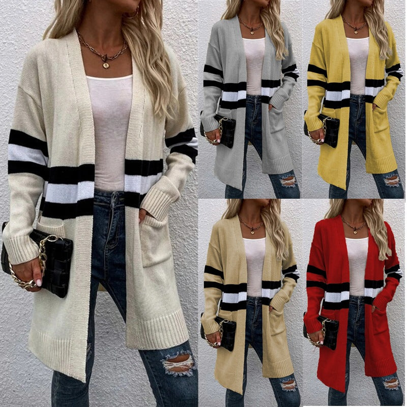 Damer Långärmad Stickad cardigan med moderna ränder och praktiska fickor Eva Jonsson-Eva Jonsson