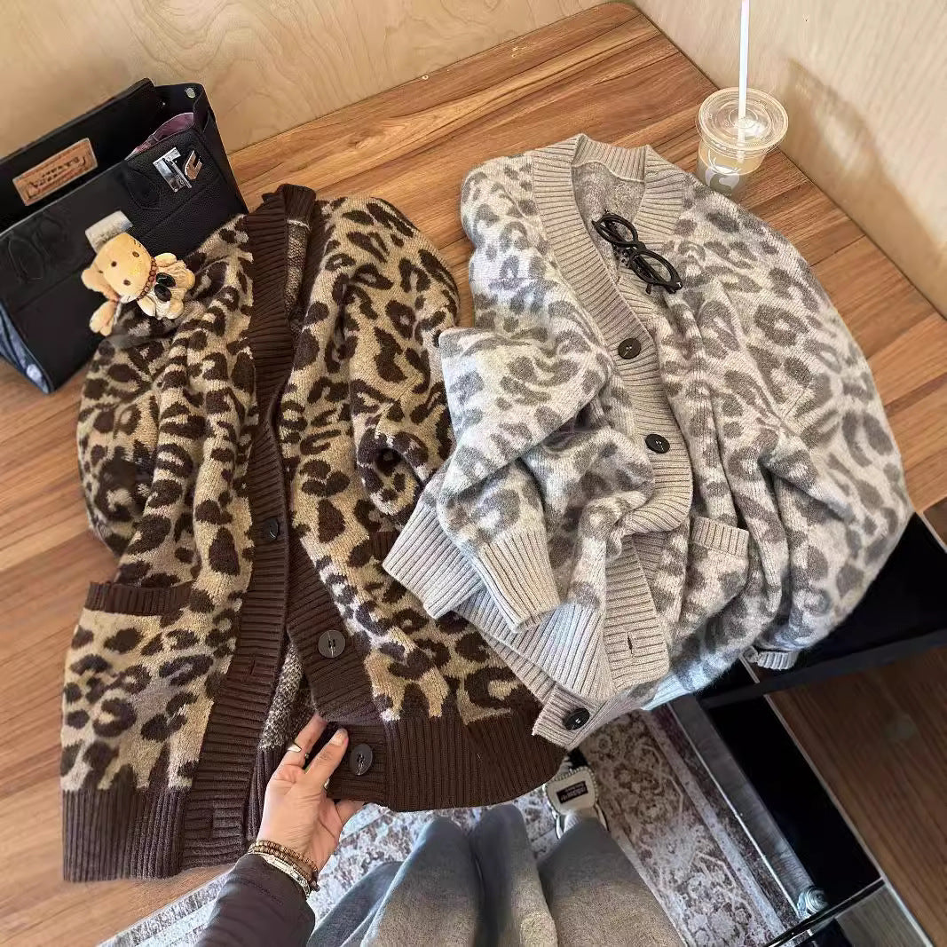 Damer Lätt Stickad Cardigan med Strukturerat Leopardmönster Eva Jonsson-Eva Jonsson