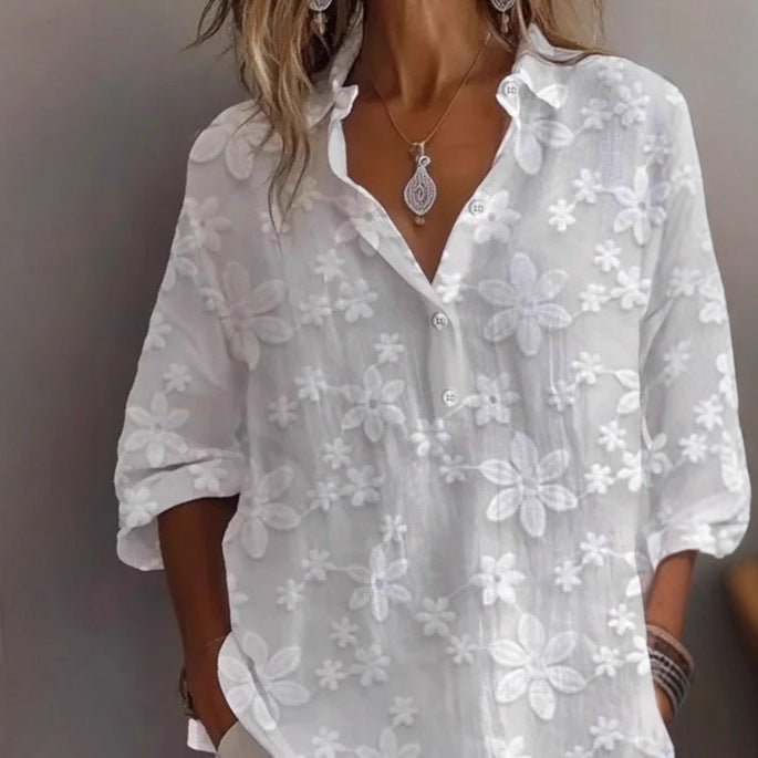 Damer Lätt blus med blommigt broderidesign Mirla-Eva Jonsson