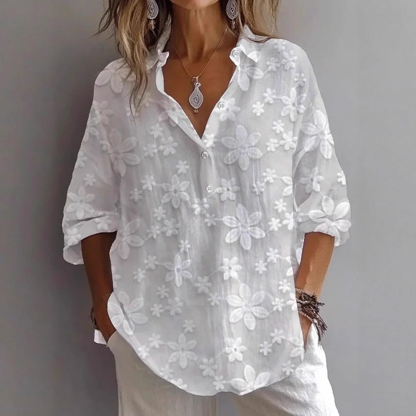 Damer Lätt blus med blommigt broderidesign Mirla-Eva Jonsson