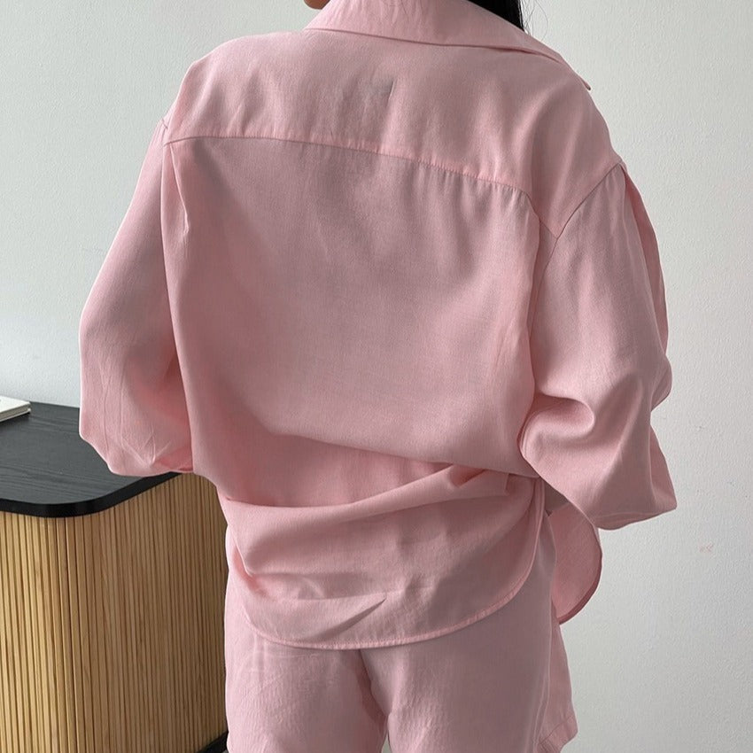 Damer Lätt kortärmad skjorta med oversized passform och bröstficka Mirla-Eva Jonsson